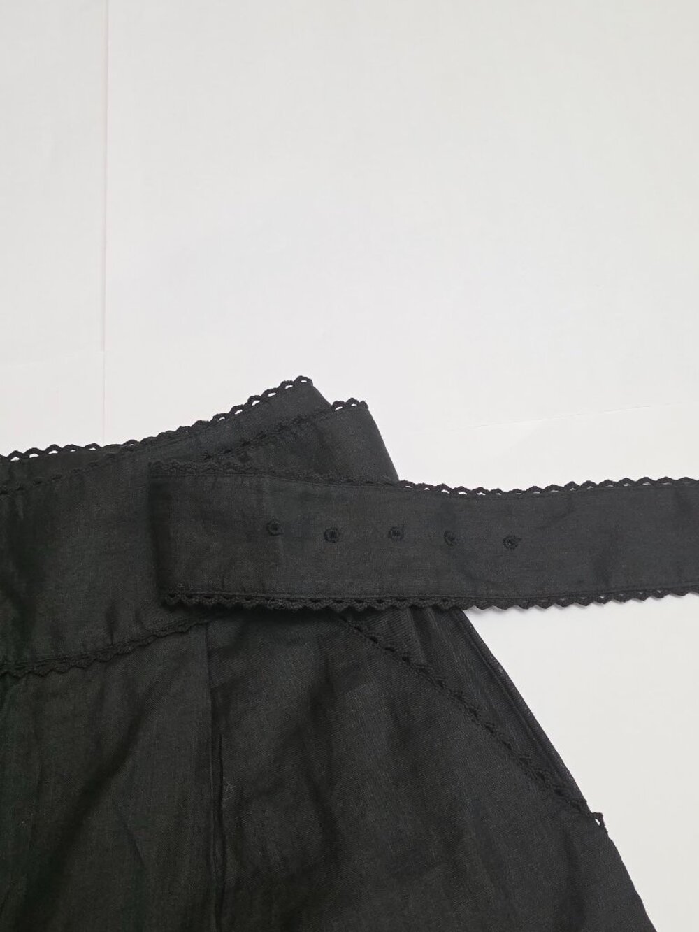 Veronica Beard Hobbes Belted Shorts - Picture 7 of 16
